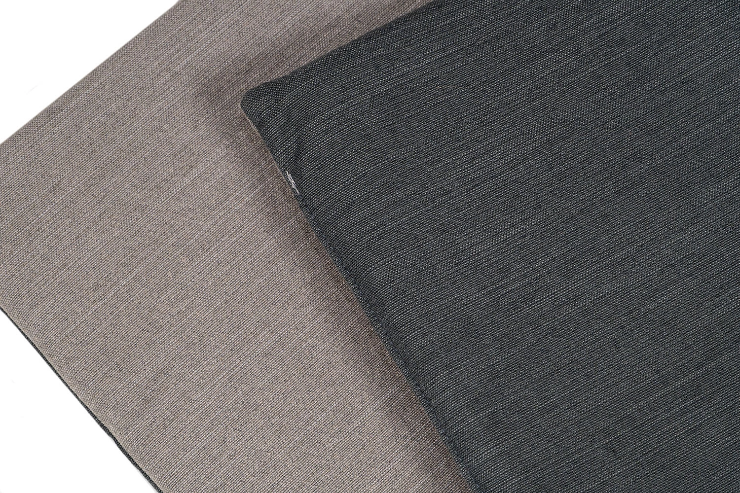 Gloria Pets Igloo Green Dreams Black 6 Gloria Pets Igloo Green Dreams Black – Image 4