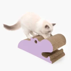 Catit Gratte-papier Zoo Scratchy Hippo -Trixie Soldes Magasin gato jugando con rascador hipo 63fcd1e3b1309